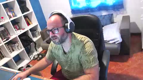 Snapshot of ravingr3d3 chatting on 10, 7, 2026 ravingr3d3 online show from 10, 7, 2026