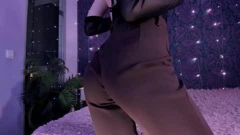 Lillian online show from 14, 9, 2025