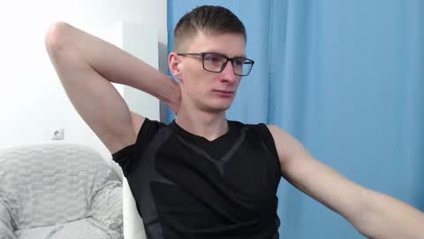 Snapshot of ray_booy chatting on 18, 11, 2025 Ray Booy online show from 18, 11, 2025