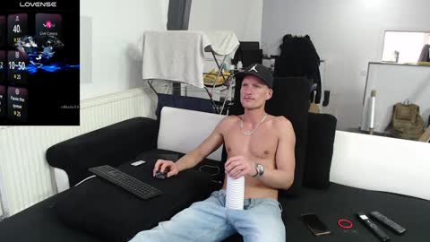 Snapshot of reallyman7 chatting on 14, 12, 2024 Ask me online show from 14, 12, 2024