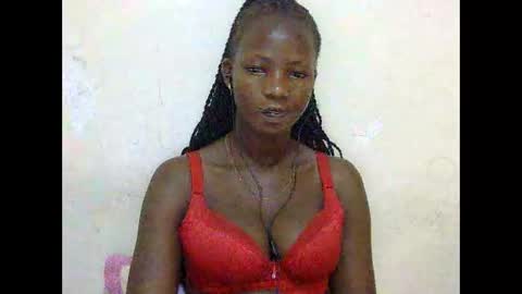 Snapshot of realqueen_ chatting on 5, 3, 2025 queen online show from 5, 3, 2025