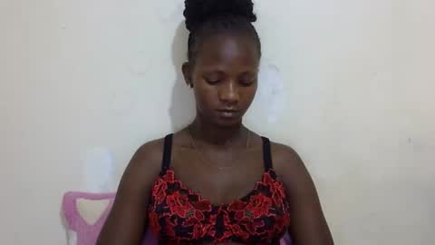 Snapshot of realqueen_ chatting on 9, 3, 2025 queen online show from 9, 3, 2025