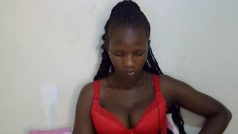 Snapshot of realqueen_ chatting on 11, 3, 2025 queen online show from 11, 3, 2025