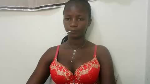 Snapshot of realqueen_ chatting on 19, 9, 2025 queen online show from 19, 9, 2025