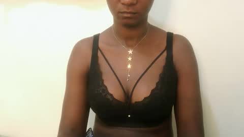 Snapshot of realqueen_ chatting on 22, 9, 2025 queen online show from 22, 9, 2025