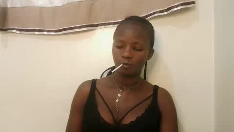 Snapshot of realqueen_ chatting on 24, 9, 2025 queen online show from 24, 9, 2025