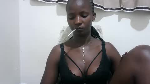 Snapshot of realqueen_ chatting on 9, 10, 2025 queen online show from 9, 10, 2025