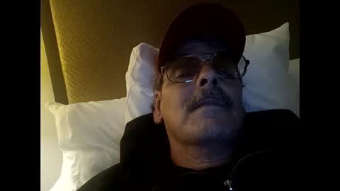 reaviss228851 online show from 4, 11, 2025