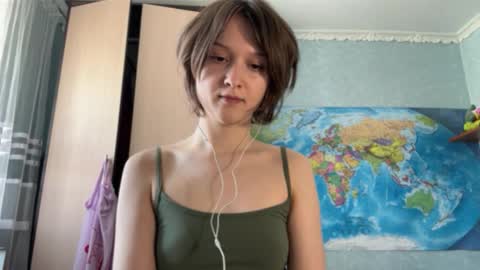 Snapshot of rebbeccaniimi chatting on 15, 3, 2026 Bella online show from 15, 3, 2026