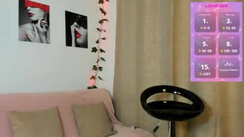 Snapshot of rebeca_marchetti chatting on 9, 6, 2026 Rebeca Marchetti online show from 9, 6, 2026