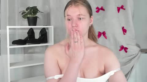 rebecca_____ online show from 31, 1, 2025