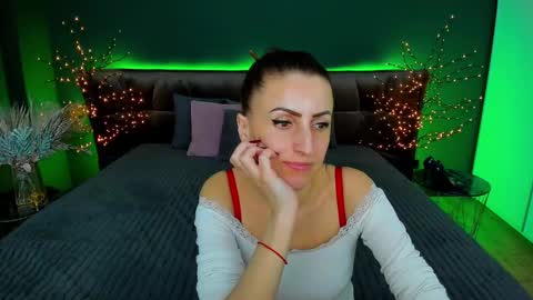 rebecca_diamonds online show from 26, 1, 2025