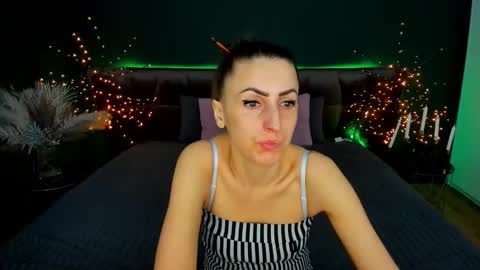 rebecca_diamonds online show from 3, 3, 2026