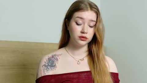 rebecca_lace online show from 13, 9, 2025