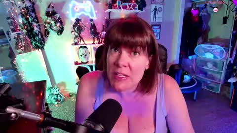 Rebecca Love online show from 11, 2, 2026