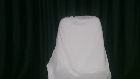 Rebekka  Nelson online show from 15, 4, 2026