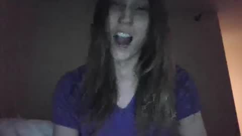 Keely KeKe Kiwi online show from 9, 10, 2025