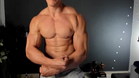 twitter REECET26 instagram RECCETAYLOR online show from 25, 2, 2025