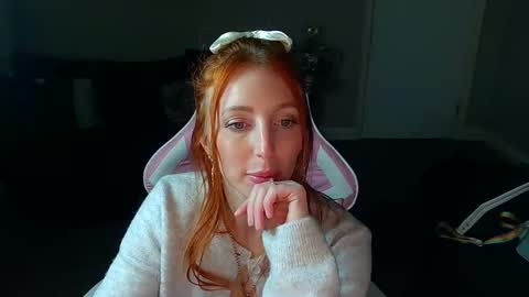 Snapshot of red_firesquirt chatting on 21, 1, 2025 Red - online show from 21, 1, 2025