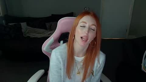 Snapshot of red_firesquirt chatting on 24, 1, 2025 Red - online show from 24, 1, 2025