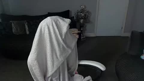 Snapshot of red_firesquirt chatting on 12, 2, 2025 Red - online show from 12, 2, 2025