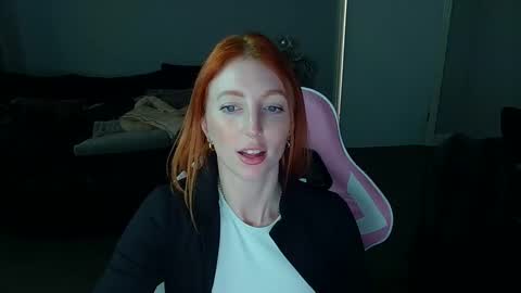 Snapshot of red_firesquirt chatting on 5, 3, 2025 Red - online show from 5, 3, 2025
