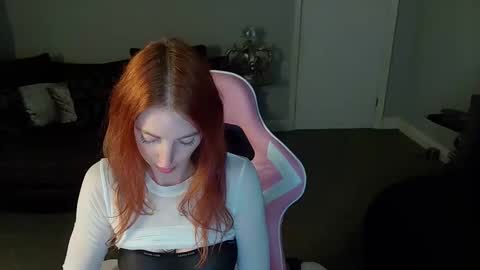 Snapshot of red_firesquirt chatting on 4, 11, 2025 Red - online show from 4, 11, 2025