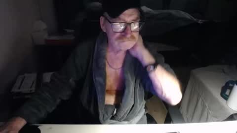 Red online show from 7, 6, 2026