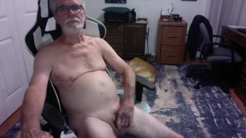 Snapshot of redbud3075 chatting on 11, 7, 2026 Daddy G online show from 11, 7, 2026