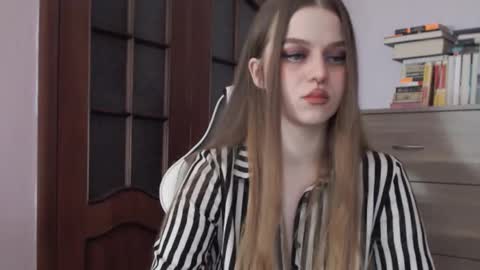 Lily online show from 13, 11, 2025