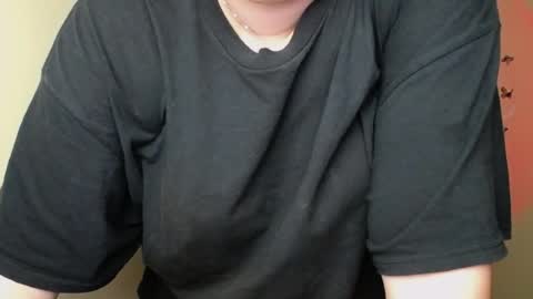 Snapshot of redhotqueen1 chatting on 2, 7, 2026 Rina online show from 2, 7, 2026