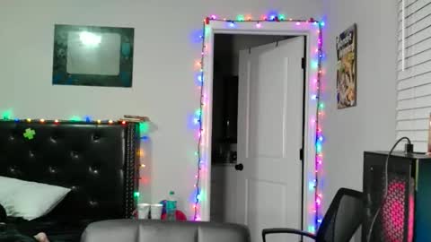 Snapshot of redinthebed chatting on 19, 12, 2025 InkedGinger online show from 19, 12, 2025