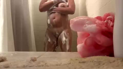 Red online show from 7, 10, 2025