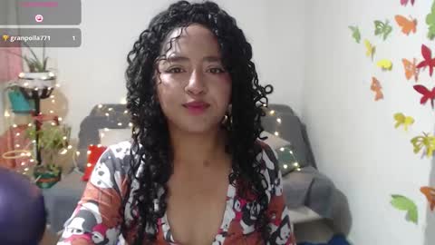 Snapshot of redvelvet_25 chatting on 22, 12, 2025 Velvet online show from 22, 12, 2025