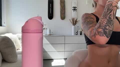 reecemariexx online show from 11, 2, 2026