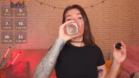 ReginaHawkinss online show from 12, 11, 2025