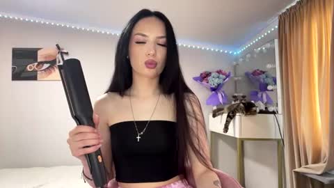 Snapshot of reginavandivier chatting on 25, 6, 2026 Amelia online show from 25, 6, 2026
