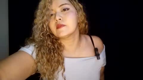 Tania Nixx online show from 2, 2, 2025