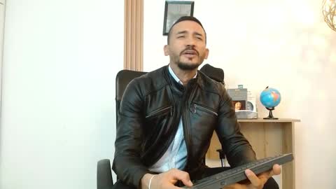 Snapshot of reiko_85_ chatting on 12, 9, 2025 REIKO online show from 12, 9, 2025