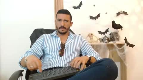 Snapshot of reiko_85_ chatting on 7, 10, 2025 REIKO online show from 7, 10, 2025