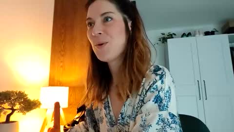 Snapshot of reileyfoxx chatting on 9, 4, 2026 Reiley online show from 9, 4, 2026