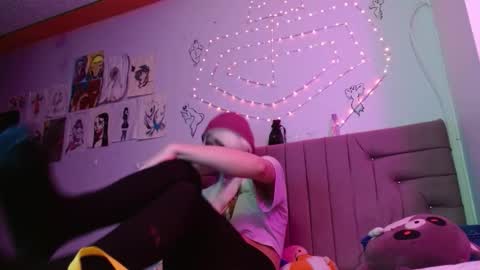 reiv_femboy online show from 15, 2, 2026