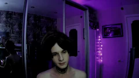 Snapshot of remitrash chatting on 10, 10, 2025 RemiTrash online show from 10, 10, 2025