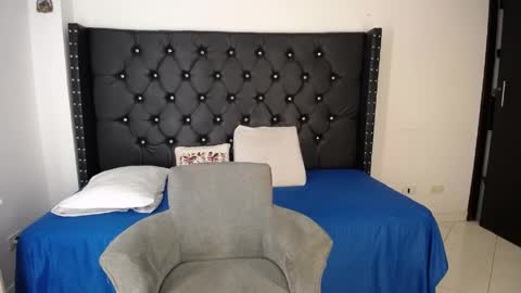 Renata Salinas online show from 14, 4, 2026