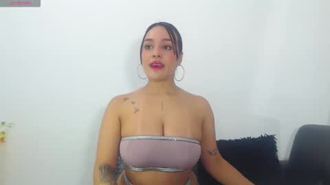 renatabrownn28 online show from 8, 5, 2026