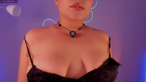Renata Jones online show from 12, 5, 2026