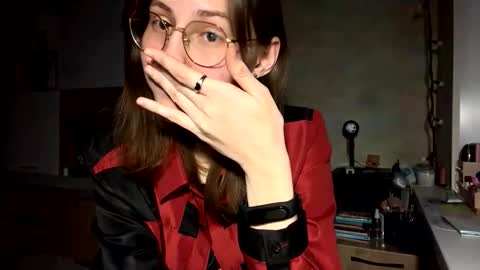 Mia online show from 5, 2, 2026