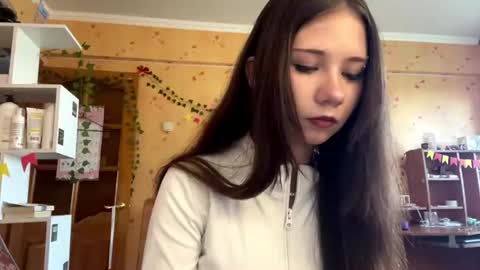 Lina online show from 5, 7, 2026