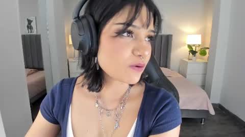 Snapshot of renee_shelby_ chatting on 23, 6, 2026 Renee Shelby online show from 23, 6, 2026