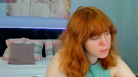 Snapshot of reneefoxy_ chatting on 10, 6, 2026 reneefoxy_ online show from 10, 6, 2026